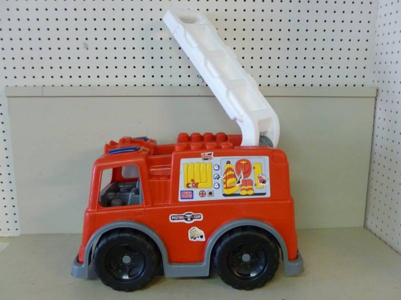 lot 157 image: Mega Blocks Truck