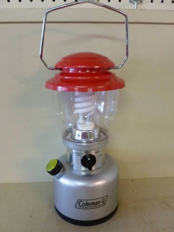 lot 159 image: Coleman Lantern