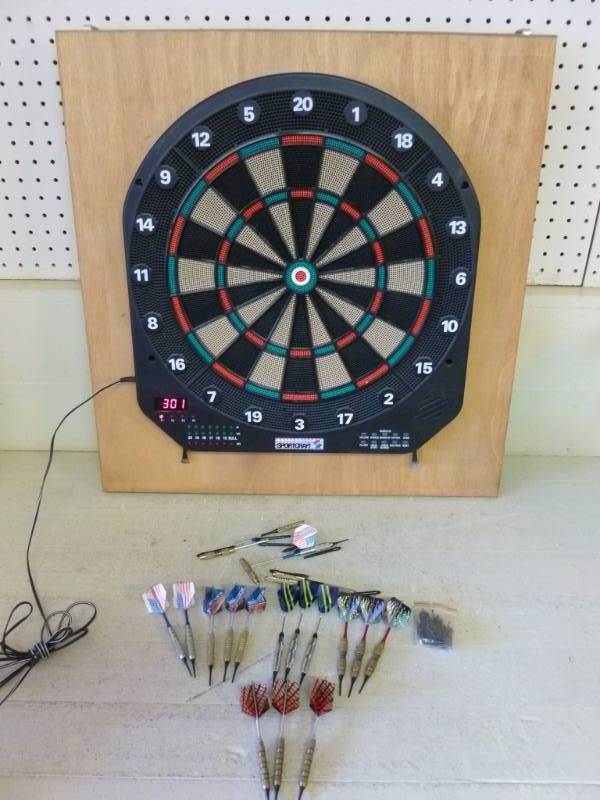 lot 214 image: Electronic Dart Board
