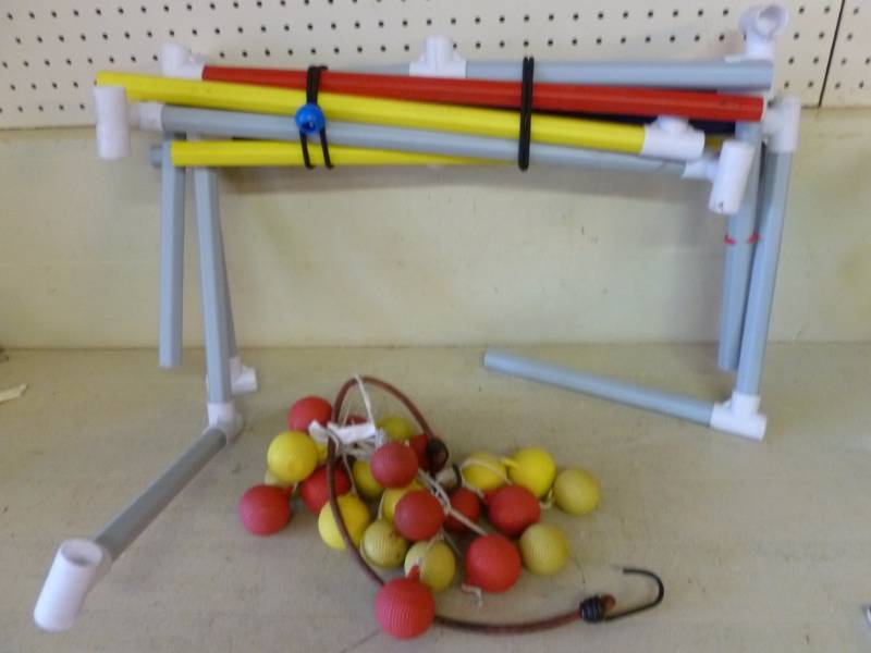 lot 219 image: Yard Game