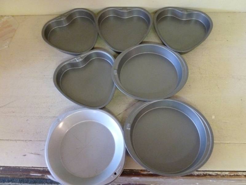 lot 258 image: Bakeware