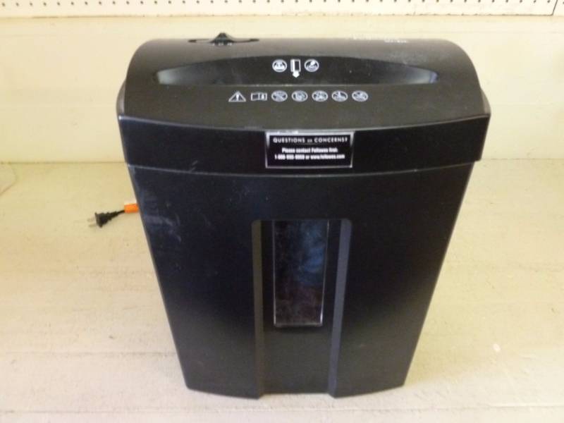 lot 261 image: Paper Shredder