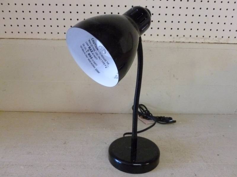 lot 270 image: Desk Lamp