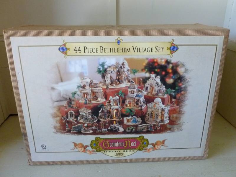 lot 272 image: Bethlehem Village Set