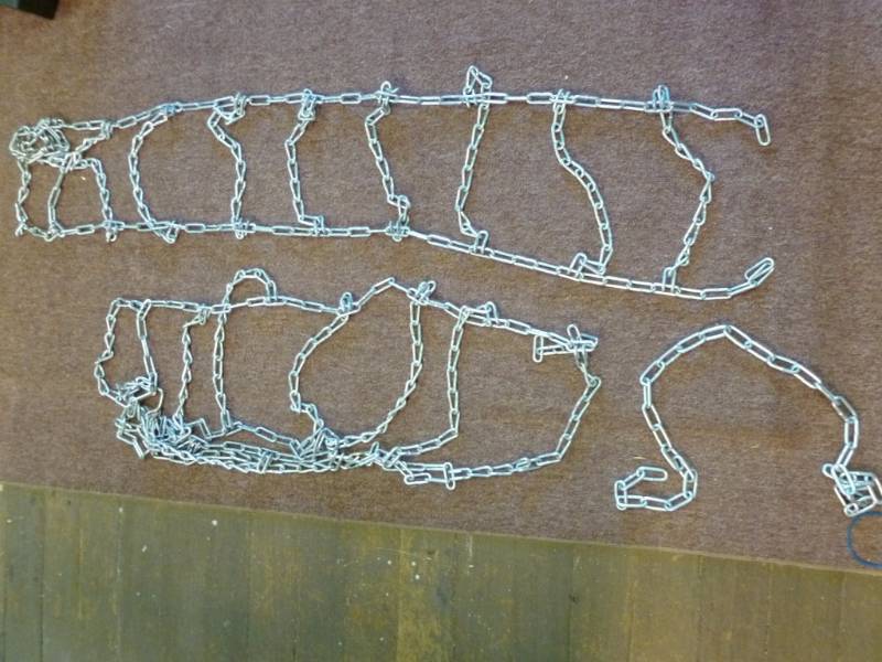 lot 290 image: Tire Chains