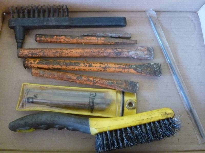 lot 317 image: Tools