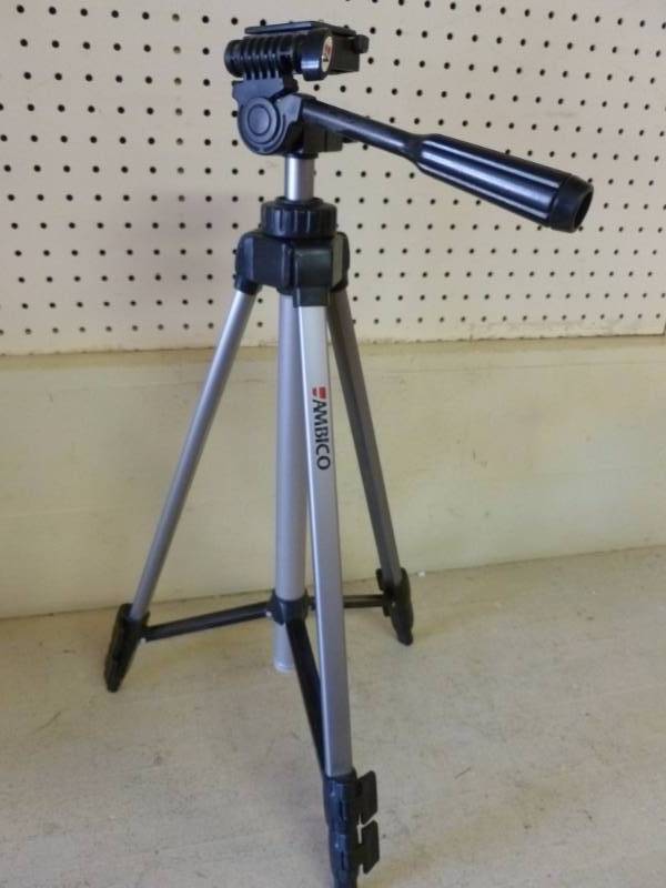 lot 338 image: Camera Tri - Pod