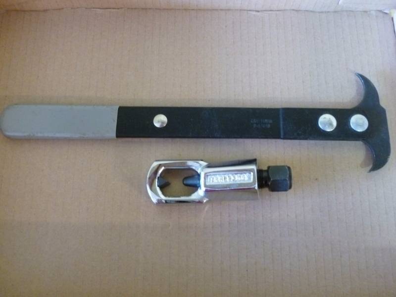 lot 342 image: Tools