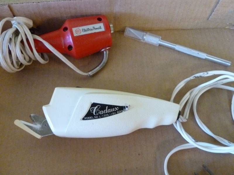 lot 364 image: Electric Fabric Shears