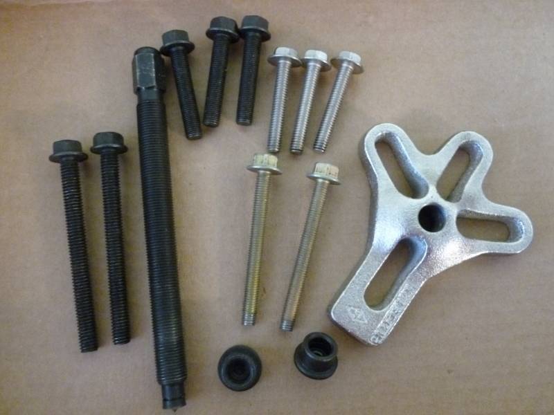 lot 372 image: Craftsman Puller Tool