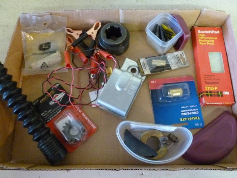 lot 373 image: Small Engine Parts