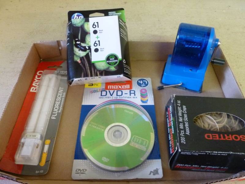 lot 383 image: Office Supplies