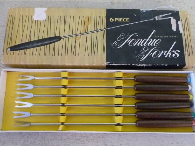 lot 405 image: Fondue Fork Set