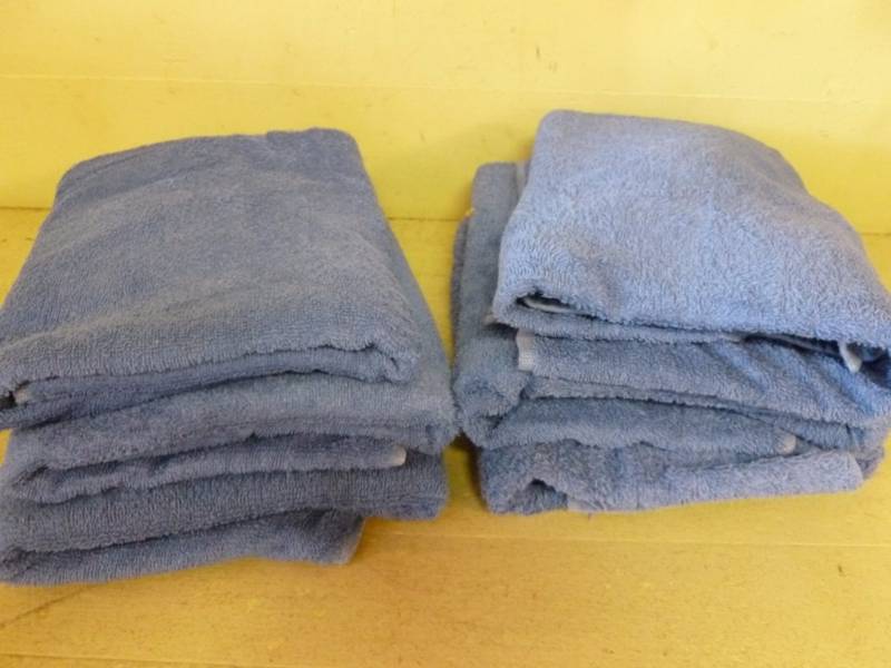 lot 426 image: Bath Towels