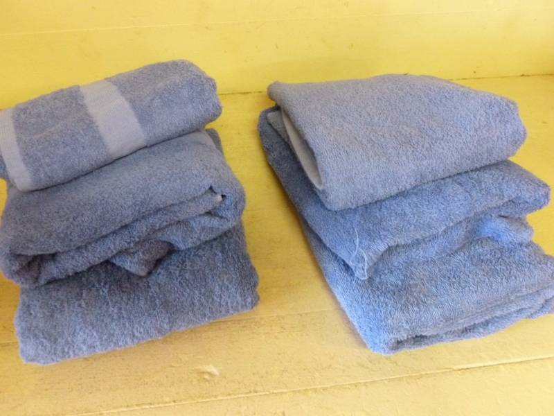 lot 427 image: Towels
