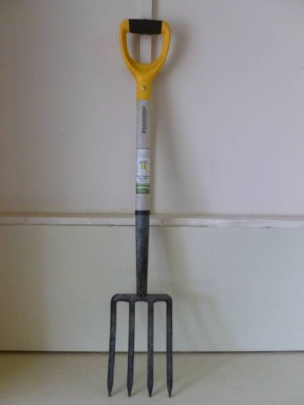 lot 434 image: Potato Fork