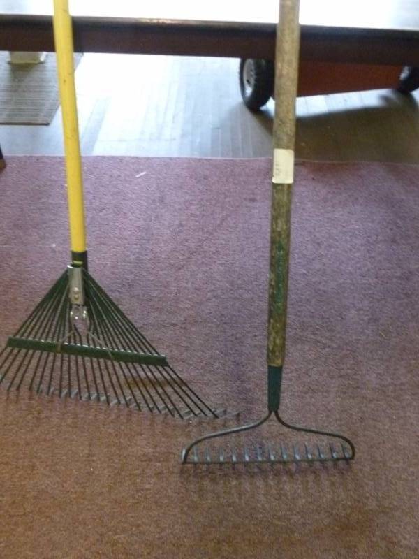 lot 436 image: Lawn And Garden Items