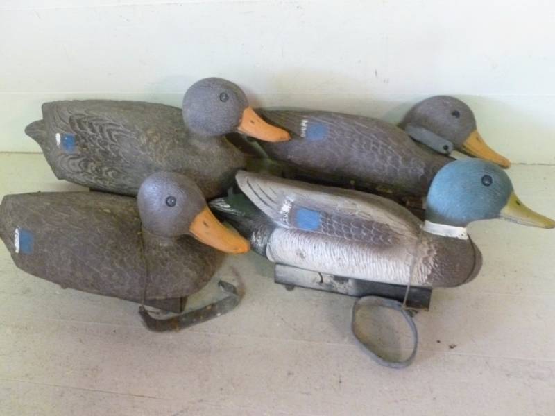 lot 449 image: Duck Decoys