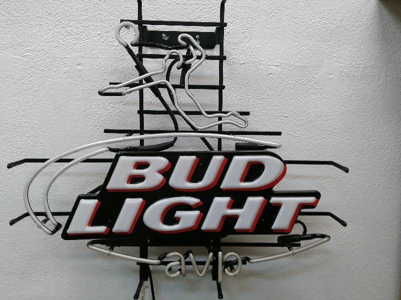 lot 9 image: Bud Light avp Volleyball Neon Sign