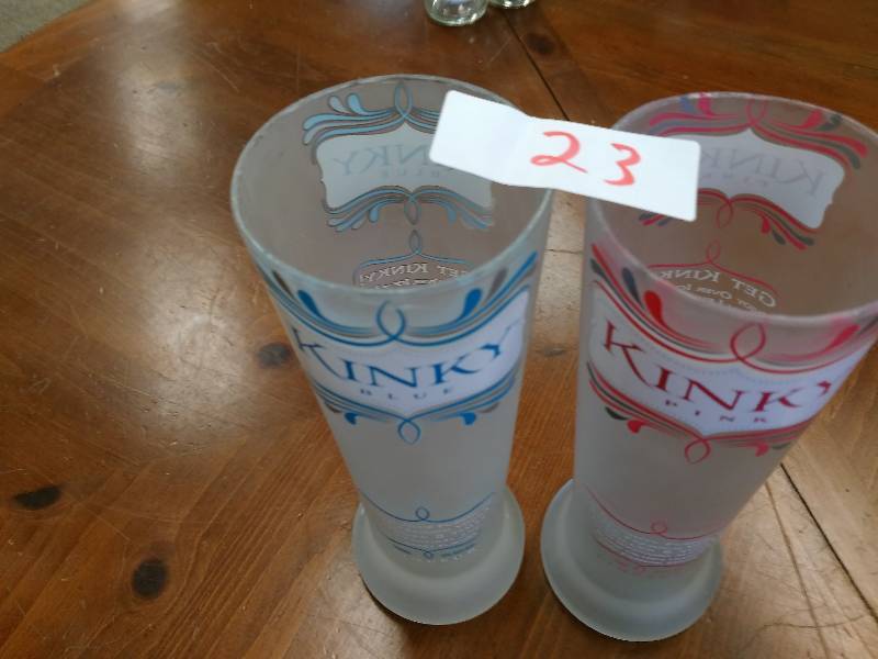 lot 23 image: Kinky Tall Drinking Glasses