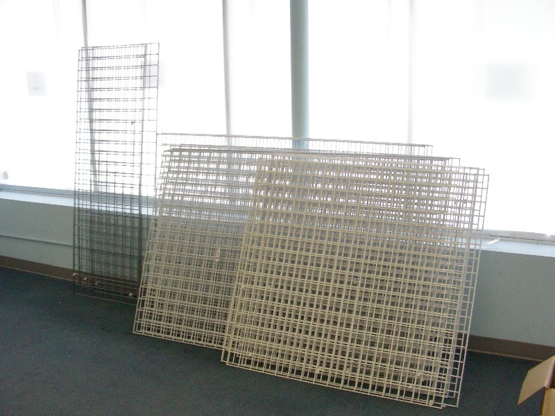 Lot of 19 Retail Metal Wall Display Cage Hangers