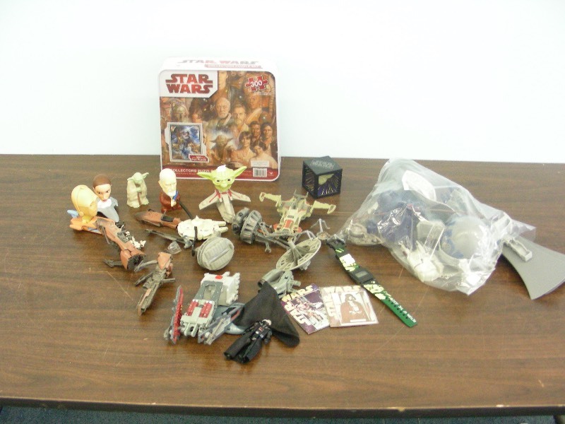 Lot of Star Wars Collectibles