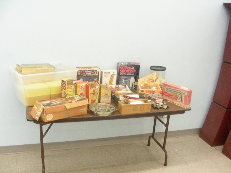 Lot of Vintage Bakeware