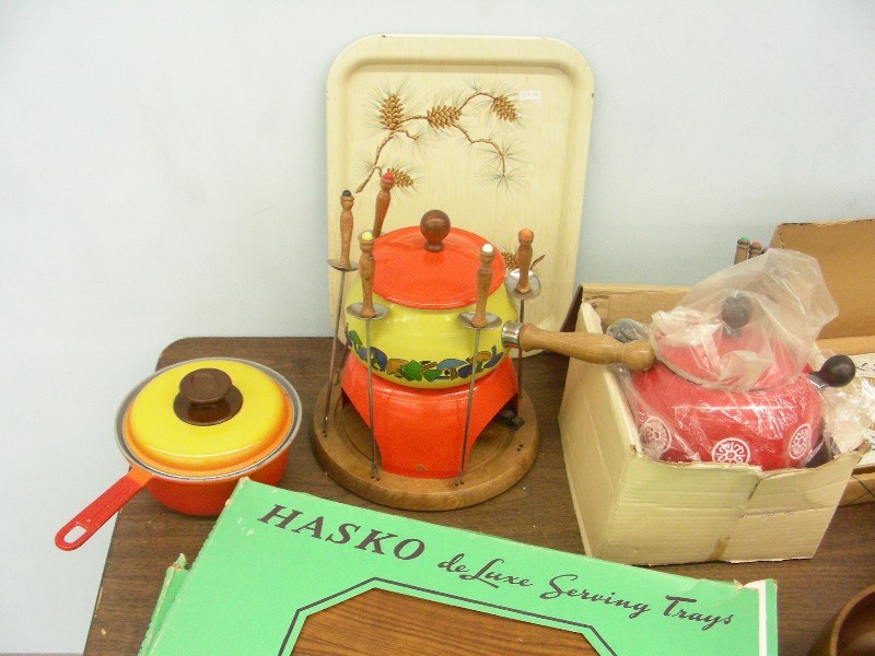 Lot of Vintage Kitchenware