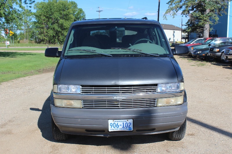 2001 Chevrolet Astrovan AWD - ONE OWNER