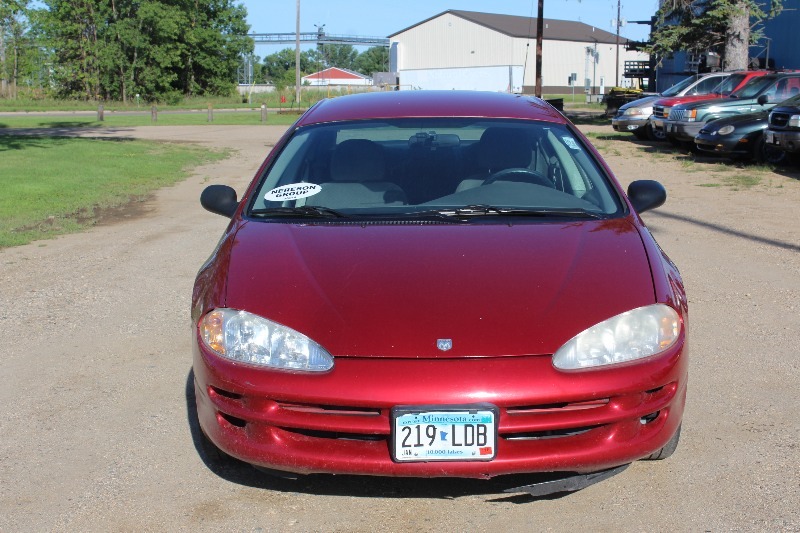 lot 983 image: 2002 Dodge Intrepid SE