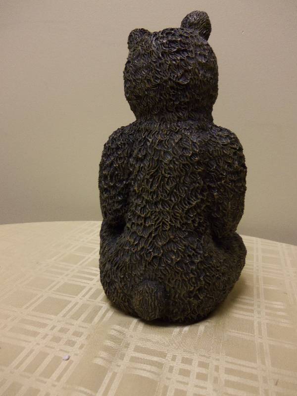 Resin Sitting Bears