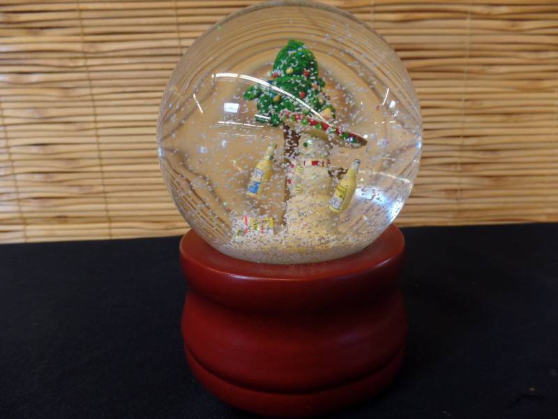 lot 9 image: Corona Snow Globe