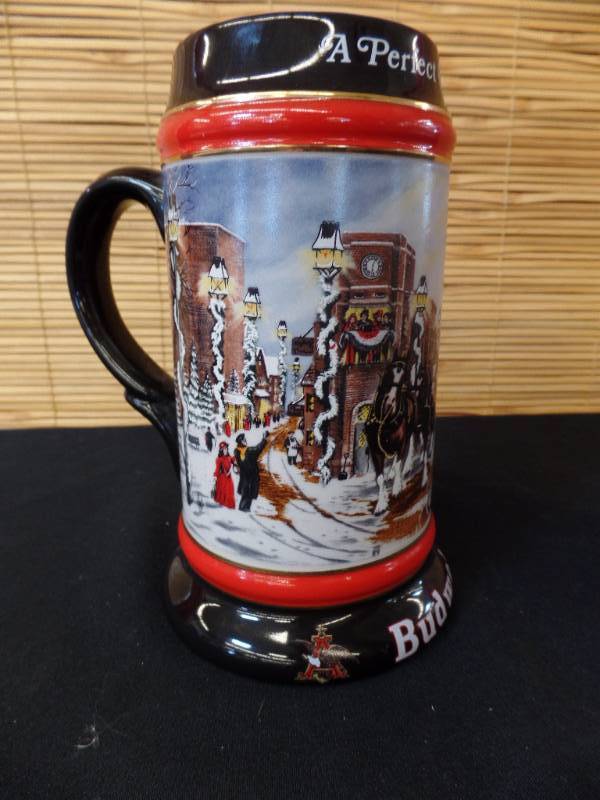 lot 13 image: Budweiser Christmas Steins