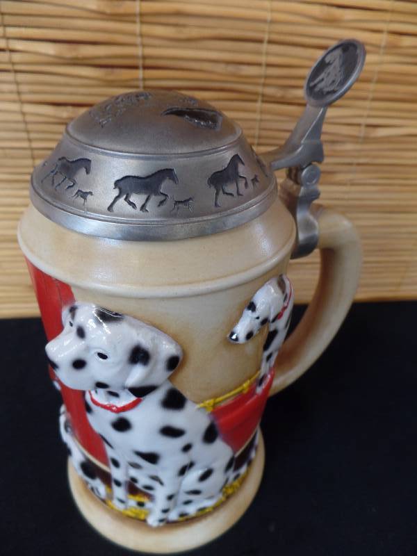 lot 35 image: Budweiser Steins