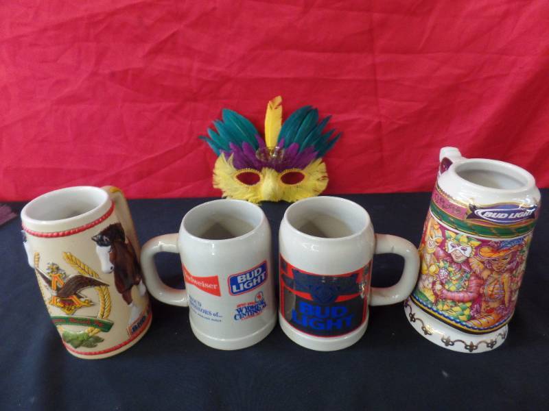 lot 220 image: Bud Light Steins