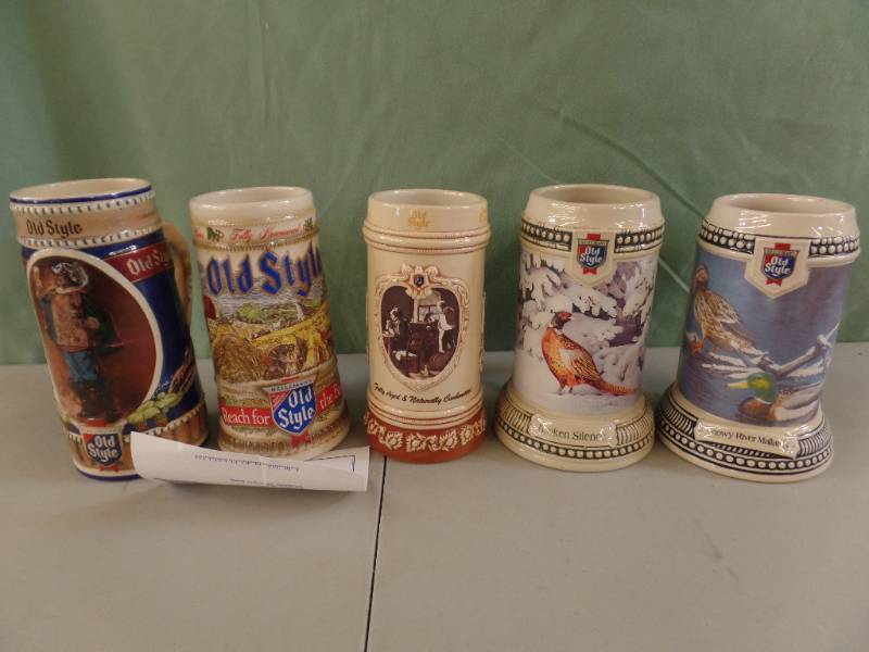 lot 258 image: Old Style Limited Edition Steins