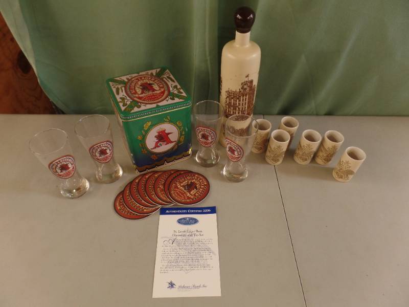 lot 274 image: Anheuser-Busch Decanter & Novelties