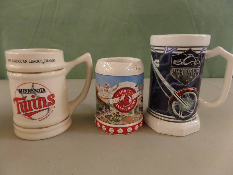 lot 293 image: Orange County Chopper and Sports Steins