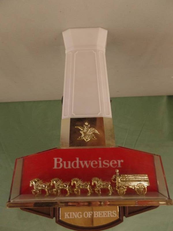 lot 298 image: Budweiser Light Up Sign