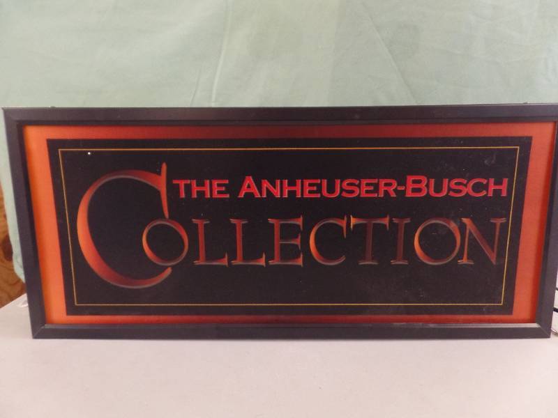 lot 301 image: Anheuser-Busch Light Up Sign