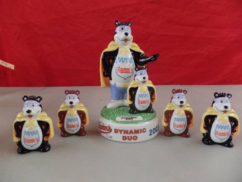 lot 330 image: Hamms Figurines