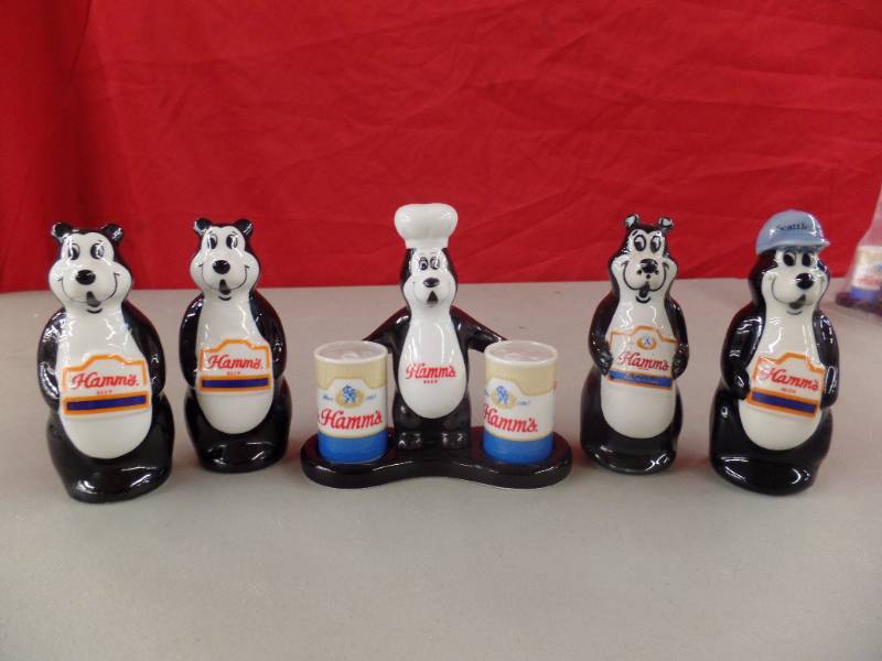 lot 351 image: Hamms Bear Salt & Pepper Shakers