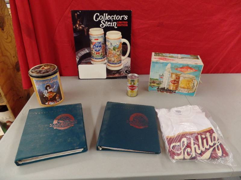 lot 369 image: Misc. Beer Collectibles