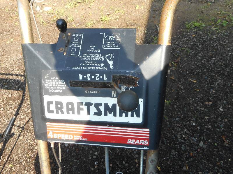 CRAFTSMAN SNOW BLOWER WITH ELECTRIC START 7 HP 26
