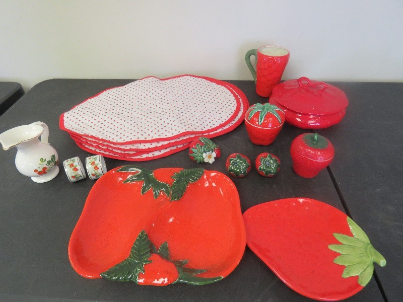 Strawberry Kitchen Dcor