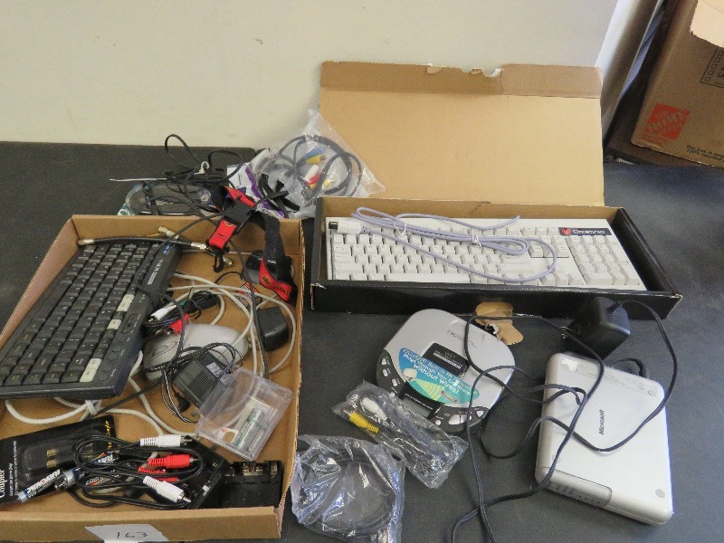 Electronics lot