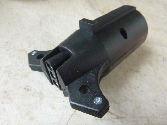 7 Pin to 4 Pin Plug