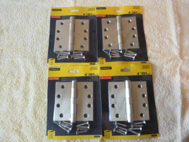 4 Stanley Hinges