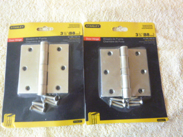 2 Stanley Hinges