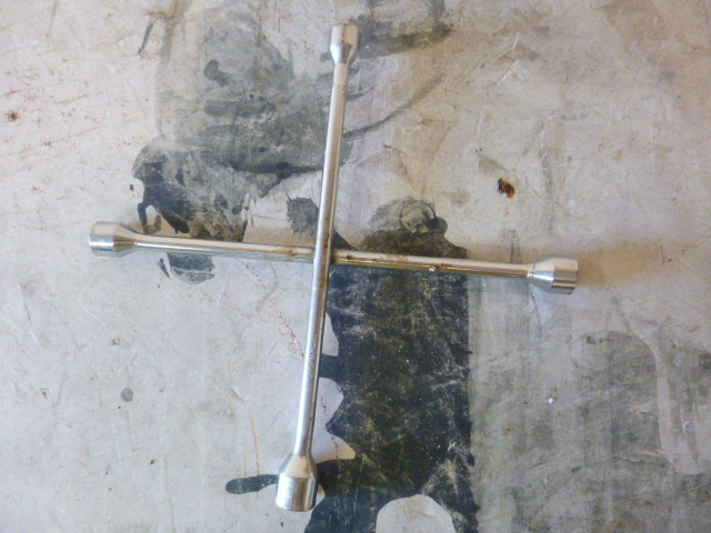 4-Way Lug Wrench